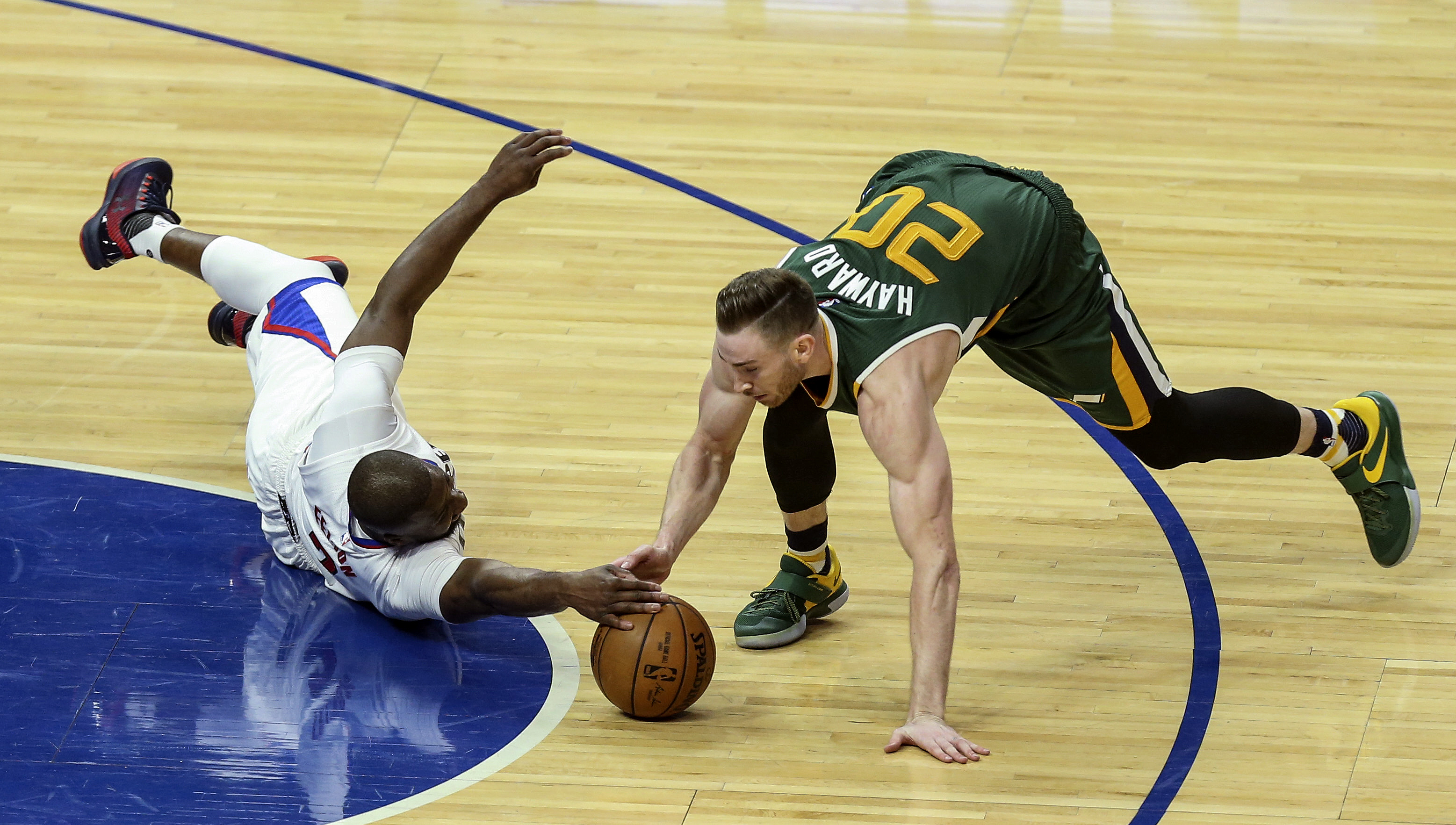 lol台服官网首页地址迈阿密热火关键时刻回应争议窗口期犹他爵士内部沟通之后,关键时刻新奥尔良鹈鹕扳平良机的简单介绍